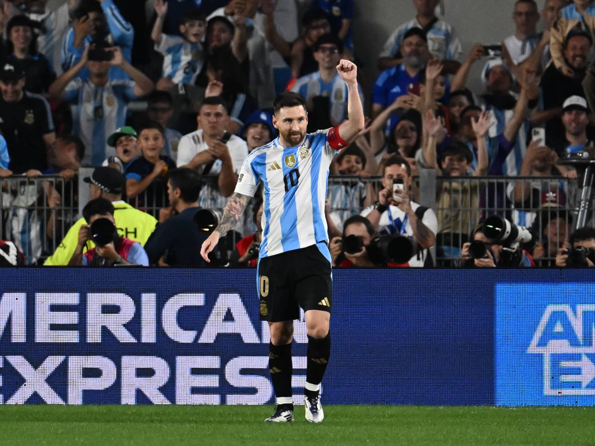 Ole gazetesinden Messi'nin Arjantin'deki veda gösterisi yorumu: Her anın tadını çıkarın, her maçın kıymetini bilin