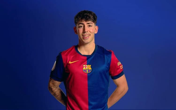 Sport'a göre Dani'nin Barcelona'da kalma nedeni aldığı tekliflerin bir takdir göstergesi olması ve hedefinin Barcelona'da başarılı olmak istemesi