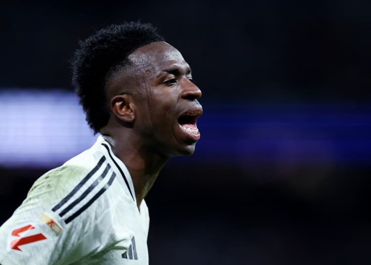 Romano: Suudi Arabistan bu yaz Vinicius için teklif yapmadı Real Madrid onu satmayı düşünmüyor oyuncu da gitmek istemiyor
