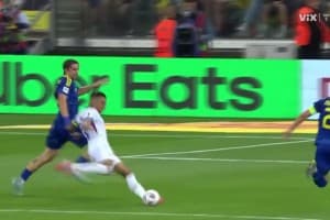 Dünya Kupası Elemeleri Fransa Ukrayna'yı deplasmanda 2-0 mağlup etti Mbappe gol attı Dembele oyuna sonradan girdi sakatlanarak çıktı