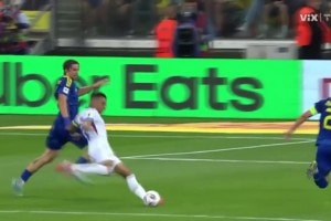 Dünya Kupası Elemeleri Fransa Ukrayna'yı deplasmanda 2-0 mağlup etti Mbappe gol attı Dembele oyuna sonradan girdi sakatlanarak çıktı