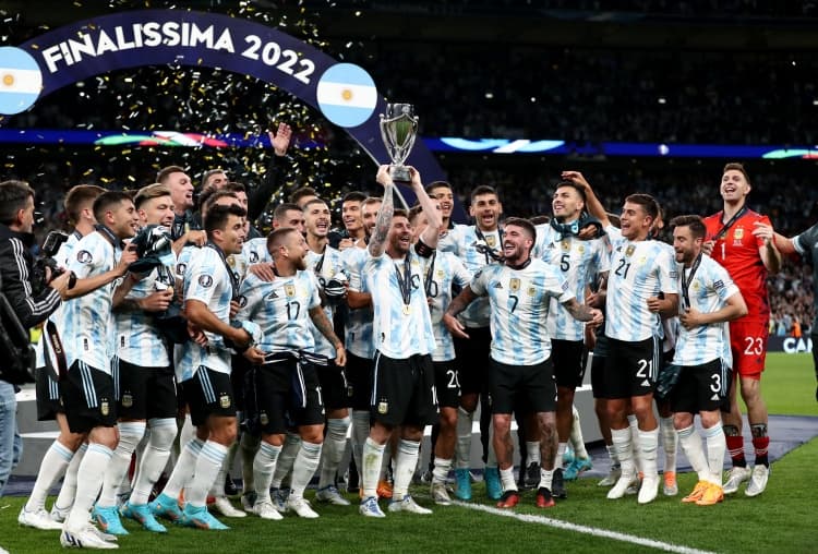 Avrupa-Amerika Kupası'na Ev Sahipliği Yapabilecek Ülkeler: İngiltere, ABD, Suudi Arabistan, Katar ve Uruguay Gündemde