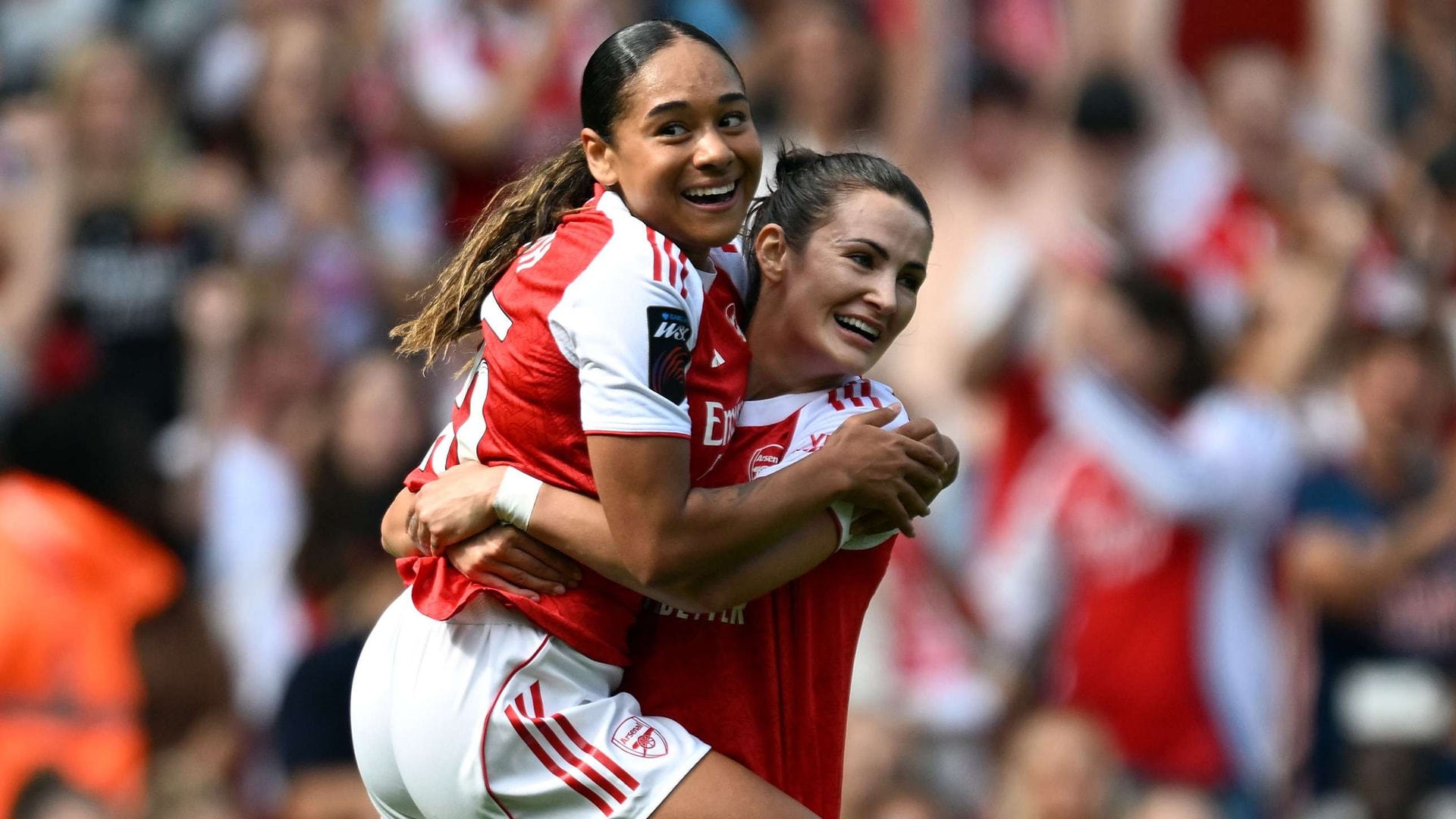 Arsenal'li Smith, Yüksek Bonservis Bedeli İddialarına Güldü Geçti