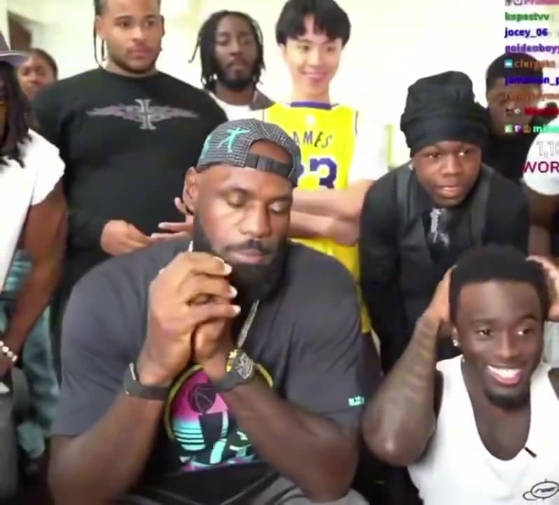 LeBron James'ten İlham Veren Konuşma: Ailen, Kardeşlerin ve Desteğin Olmaması Hayatının Sonu Değil