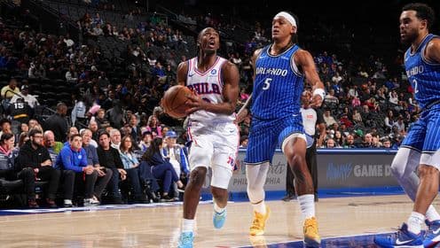 Basketbol Hazırlık Maçı: Magic, Maxey'nin 17 Sayısına Rağmen 76ers'ı Rahat Geçti Carter 20 Sayı 13 Ribaundla Yıldızlaştı
