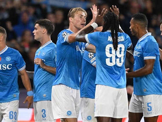 Şampiyonlar Ligi'nde Napoli, Sporting'i 2-1 Mağlup Etti Conte'nin Takımı Sezonun İlk Galibiyetini Aldı