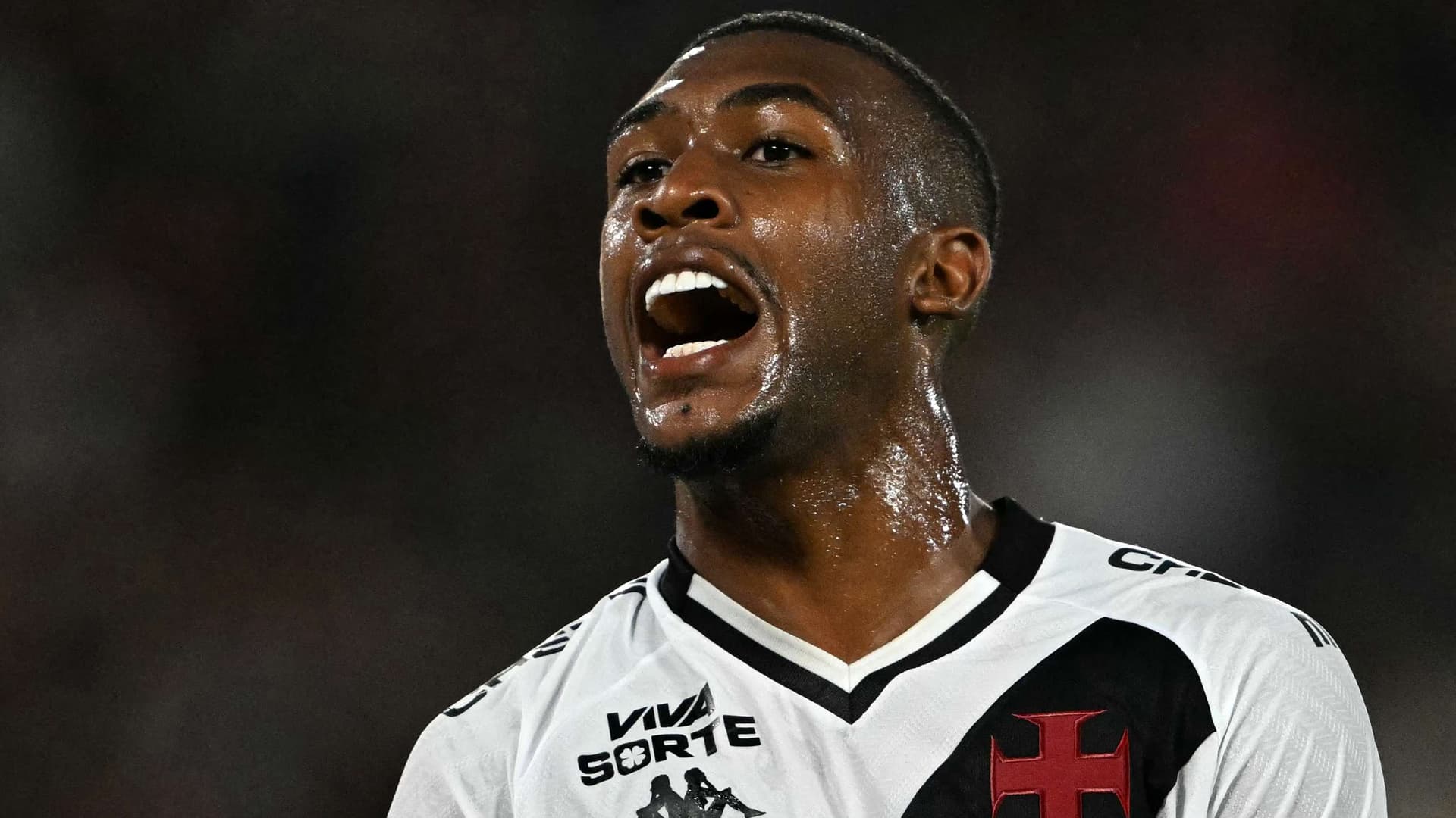 Tottenham, Chelsea ve Liverpool'un Gözdüğü Genç Yeteneği Transfer Etmeyi Düşünüyor
