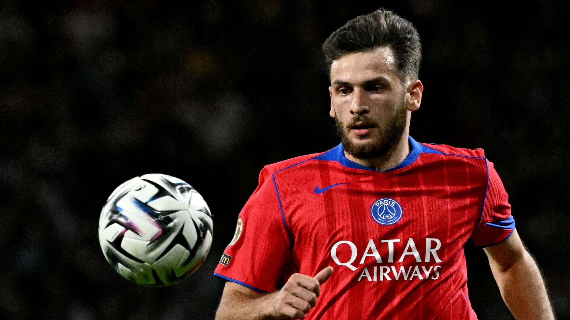 PSG, Kvaratskhelia'nın Sakatlığı Nedeniyle Ülkesiyle Yeni Bir Anlaşmazlığa Hazırlanıyor