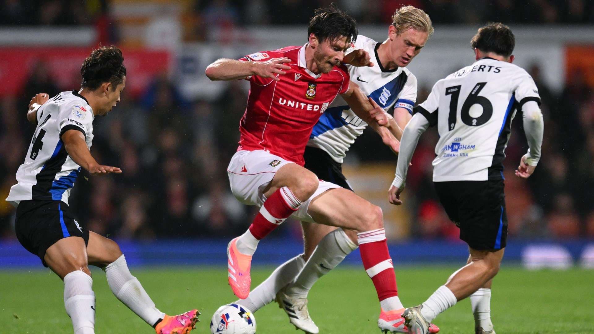 Wrexham, Birmingham karşısında puan kaybetti