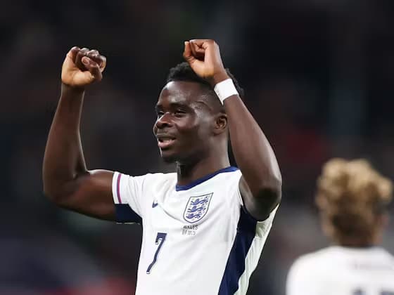 Bukayo Saka, İngiltere'nin Galler Galibiyetinde Tuchel'in Kritik Değişikliğine Dikkat Çekti