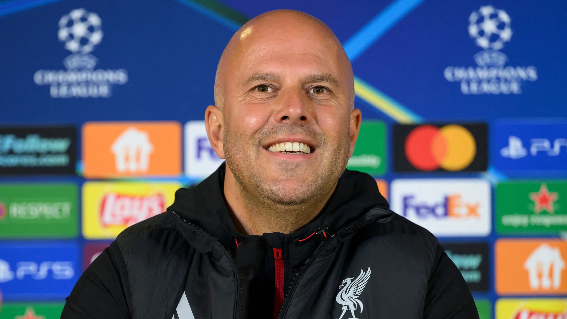 Arsenal Efsanesi, Slot'un Liverpool Kadrosunu Devraldığı İçin Şanslı Olduğunu İddia Etti