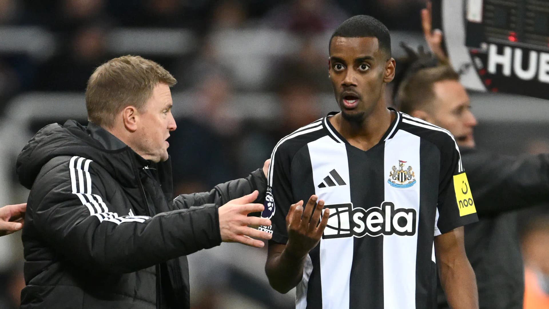 Isak, Liverpool transferi sonrası Howe ile görüşmediğini açıkladı