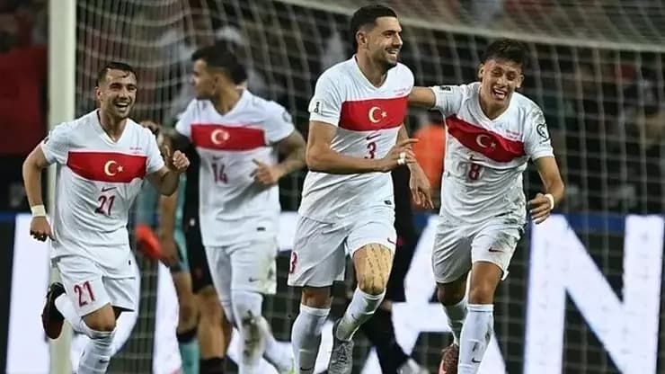 Türkiye Gürcistan'ı Farklı Yendi! Play-Off Umutları Yeşerdi!
