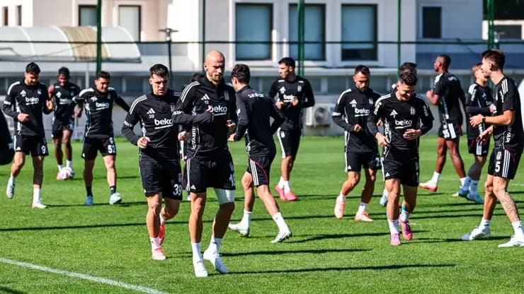 Beşiktaş Konya'ya Eksik Kadroyla! İşte Kartal'ın Kamp Listesi