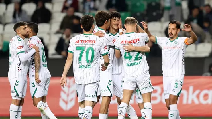 Konyaspor Kupada Coştu 4 Golle Tur Biletini Kaptı