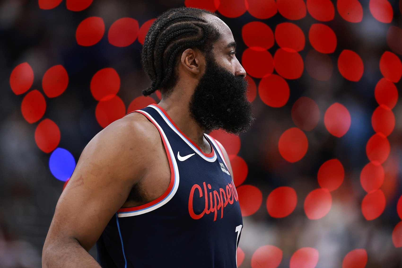 Harden Clippers'ı Batmaktan Kurtarmaya Çalışıyor Ama Her Maç Kahraman Olamıyor