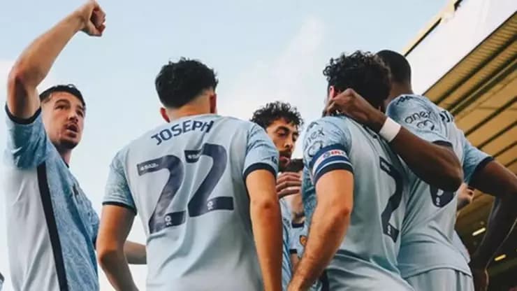 Hull City Fırtınası Sürüyor Norwich Devrildi