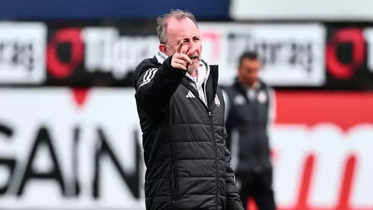 Beşiktaş'ta Sergen Yalçın'dan Sürpriz Kamp Kararı