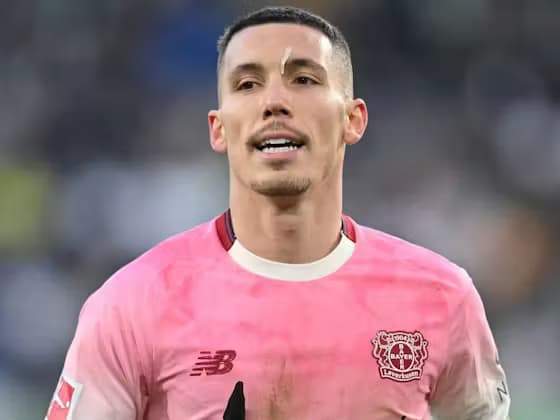 Grimaldo, Leverkusen'den Manchester United'a Çalım mı Atacak?