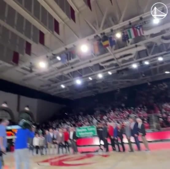 Curry Efsanesi Yaşadığı Okulda Ölümsüzleşti: "Curry 30 Köprüsü" Açıldı