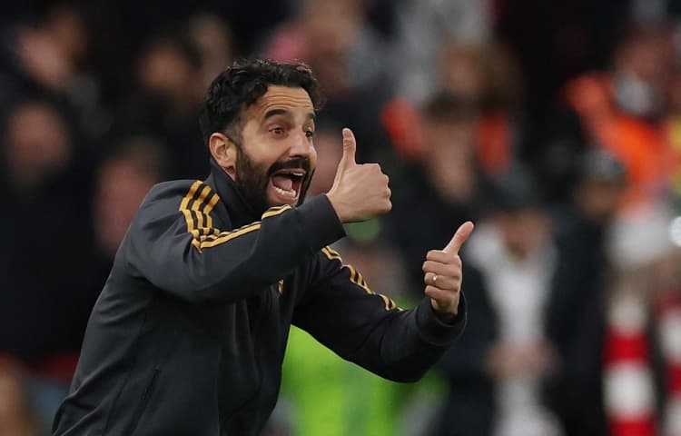 Amorim'den Manchester United'ın Duran Top Antrenörüne Övgü: Benim Mourinho'm Olurdu