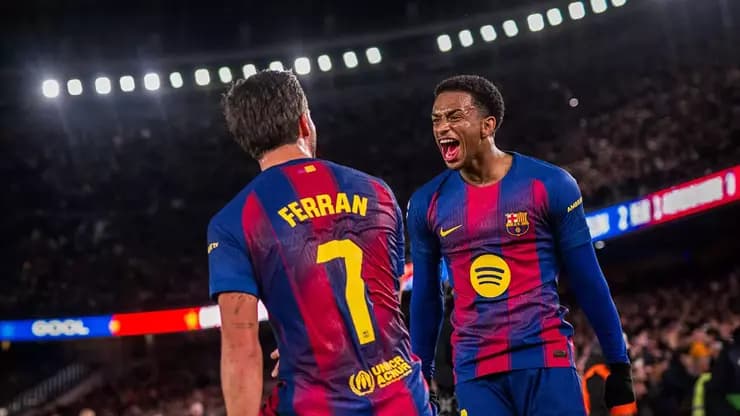 Barcelona Liderliği Kaptı Atletico'yu Devirdi