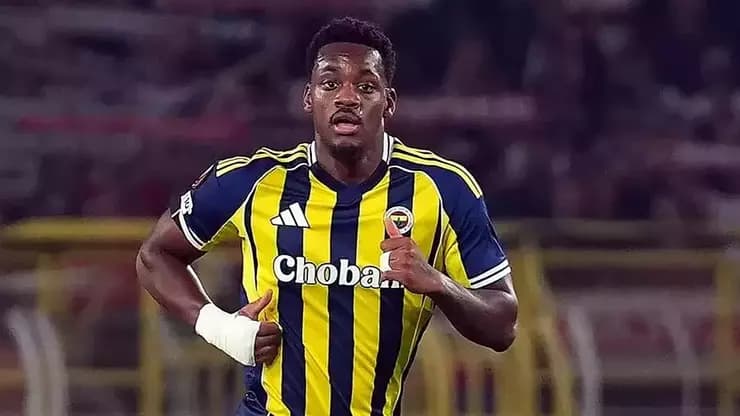 Fenerbahçe'ye Şok: Jhon Duran'a 2 Maç Ceza!