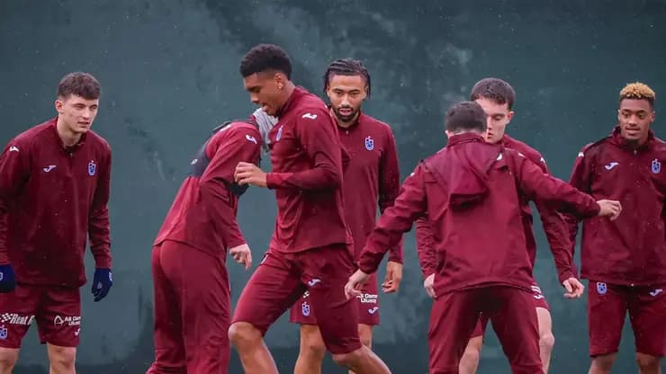 Trabzonspor Beşiktaş Derbisine Kilitlendi Onuachu'nun Yerine Kim?