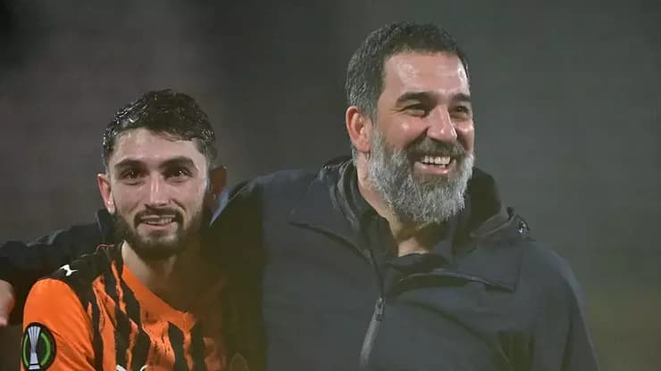 Arda Turan'ın Shakhtar'ı Konferans Ligi'nde Zirve Takibini Sürdürüyor