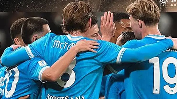 Neres Şov! Napoli, Süper Kupa'yı Kaldırdı