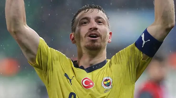 Mert Hakan Yandaş'tan Fenerbahçe Taraftarına Duygusal Veda Mektubu