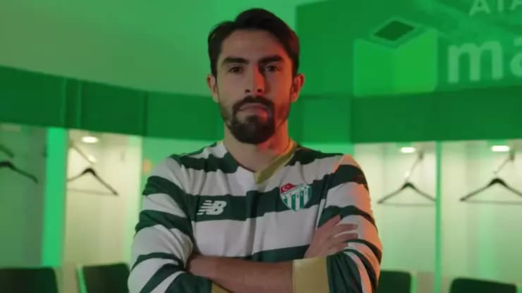 Bursaspor Rahmetullah Berişbek Transferini Tamamladı