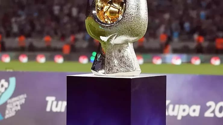 Derbi Saati Şaştı Galatasaray Fenerbahçe Süper Kupa Değişikliği