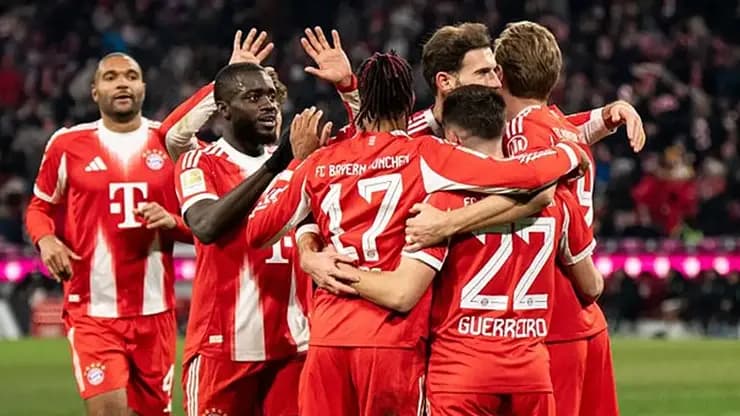 Bayern Münih Wolfsburg'u gole boğdu: 9 gol şov!