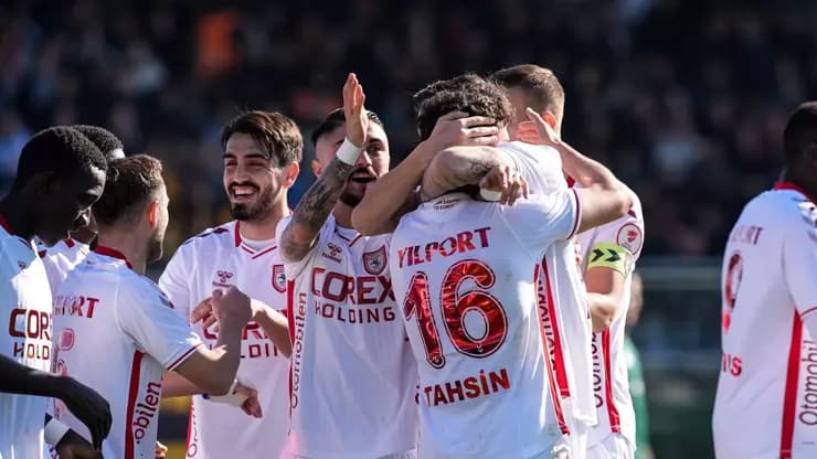 Samsunspor Aliağa FK'yı Deplasmanda Ezdi Geçti