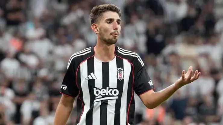 Beşiktaş'tan ayrılık! Demir Ege Tıknaz Braga'da