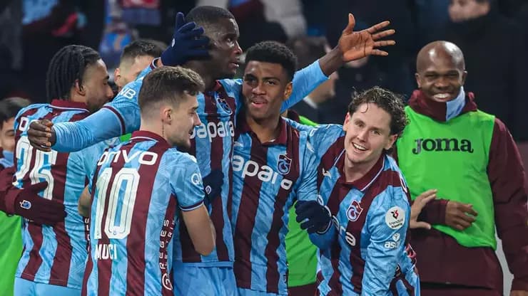 Trabzonspor Kasımpaşa'yı Avladı: Fırtına Sahada Esti!