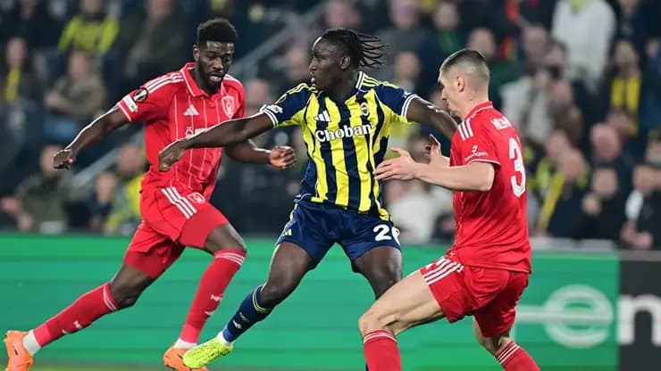 Fenerbahçe Nottingham Forest'a Fark Yedi Tur Tehlikede