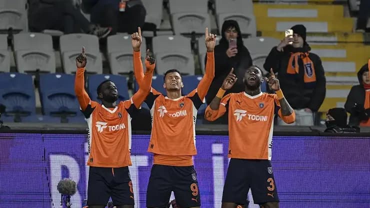 Başakşehir Konyaspor'u Evinde Devirdi!