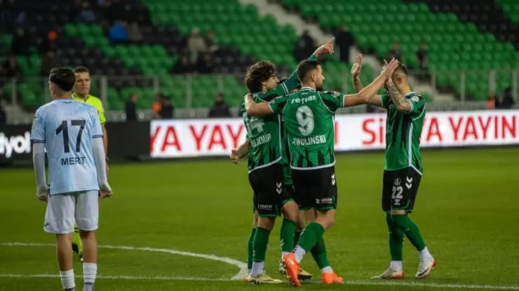 Sakaryaspor 11 Maç Sonra Güldü: 3 Puan Hasreti Bitti!
