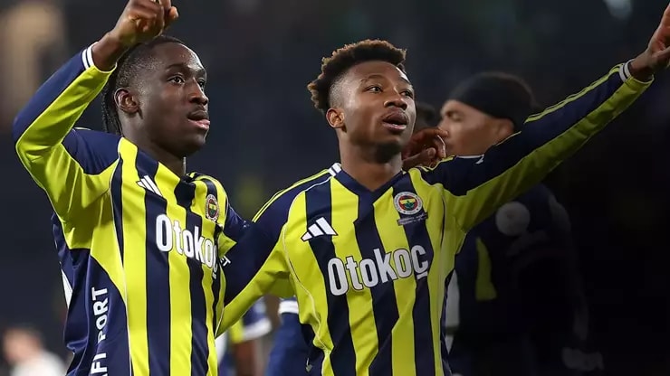 Fenerbahçe Gaziantep'i Avladı! 4-1'lik Zafer Kadıköy'ü Salladı