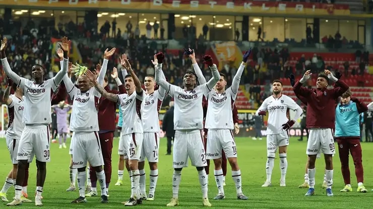 Trabzonspor deplasmanda fırtına gibi: Rekor seriye koşuyor!
