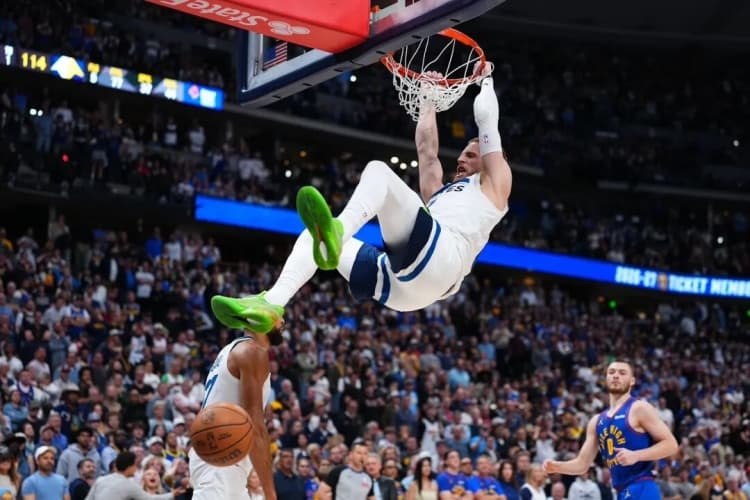 Timberwolves'tan Nuggets'a Kafa Tutuşu: Dizginlenemez Özgüvenle Seriyi Eşitlediler!