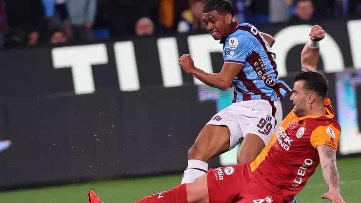 Trabzonspor Galatasaray Maçı Karıştı Kırmızı Kart Şoku