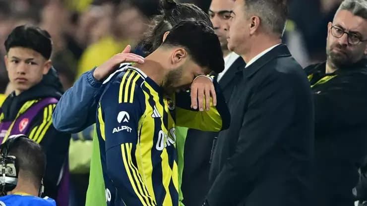 Fenerbahçe'ye kötü haber Yıldız oyuncu sakat!