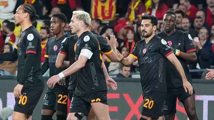 Galatasaray İzmir'de Coştu Liderlik Koltuğunu Sağlamlaştırdı