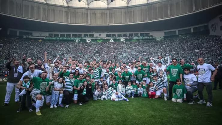 Bursaspor Tarih Yazdı Profesyonel Liglerde Tek Şampiyon