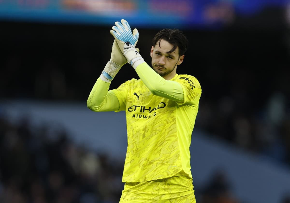 The Times'tan flaş iddia! Martinez ayrılırsa Aston Villa'nın yeni kaleci adayı Manchester City'den Trafford.