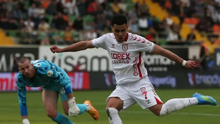 Samsunspor gol düellosunda Alanyaspor'u devirdi