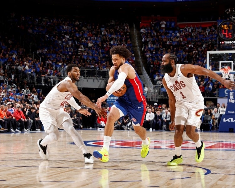 Cavaliers'ın Arka Alan İkilisi Parlamalı: Detroit Evinde Tüm Kozlarını Oynayacak